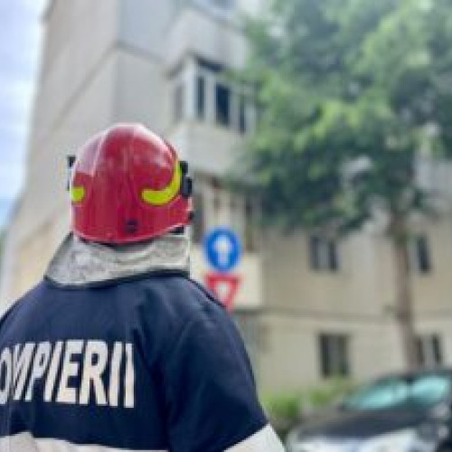 Pompierii intervin după un incendiu cauzat de o oală uitată pe foc în Botoșani