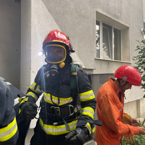 Panicã într-un bloc din Botoșani din cauza unui incendiu