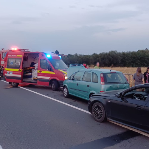 Accident rutier pe DN29: Trei răniți după un carambol între trei autoturisme