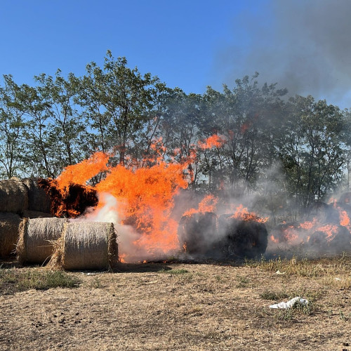 Incendiu în localitatea Miron Costin din județul Botoșani