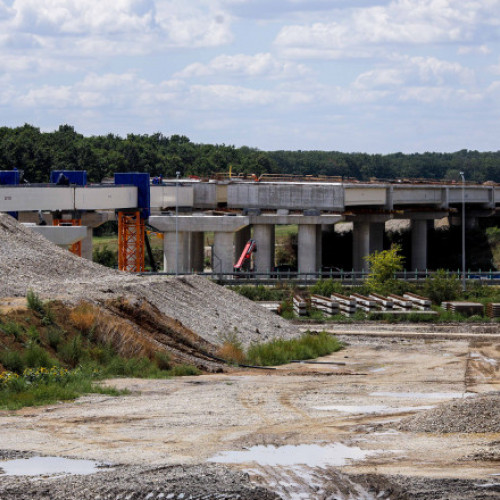 Aproape 800 de kilometri de autostrăzi și drumuri expres în execuție în România