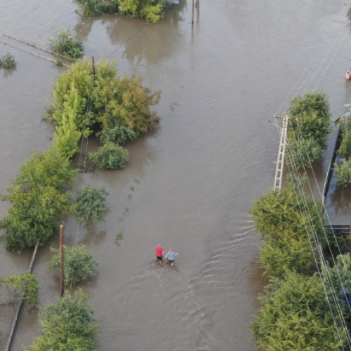 Inundatii devastatoare in judetul Galati: patru morti si mii de gospodarii afectate