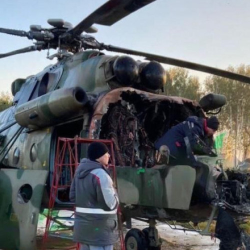 Doi elevi din Rusia au incendiat un elicopter Mi-8 într-o bază militară