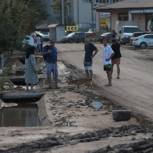 Peste 3500 de persoane evacuate în județul Galați din cauza furtunii iminente