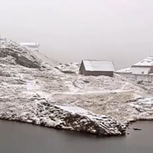 Tronsonul Ranca – Obarsia Lotrului de pe Transalpina acoperit de zapada