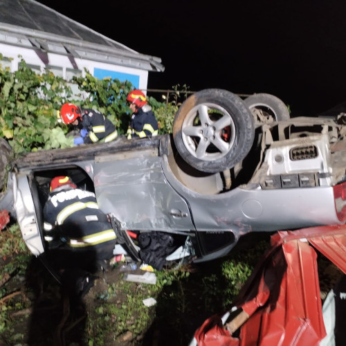 Accident rutier la Dângeni: un bărbat s-a răsturnat cu mașina