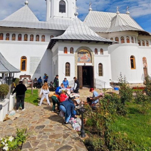 Proiect de sprijin pentru elevii din satele Tocileni și Victoria - Stauceni