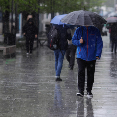 Meteorologii emit cod galben de ploi abundente