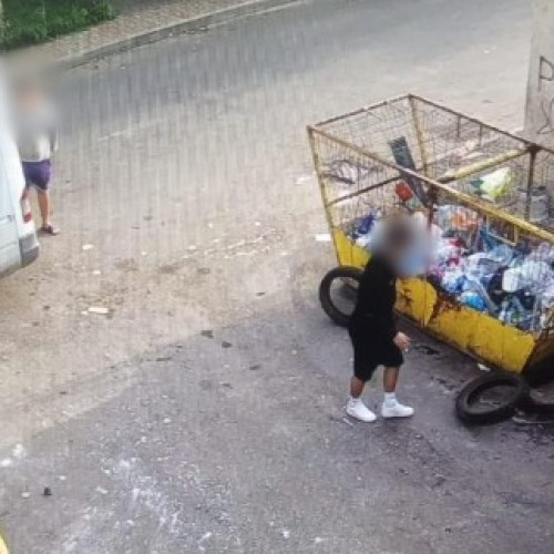 Botoșănean surprins aruncând anvelope la rampa de deșeuri