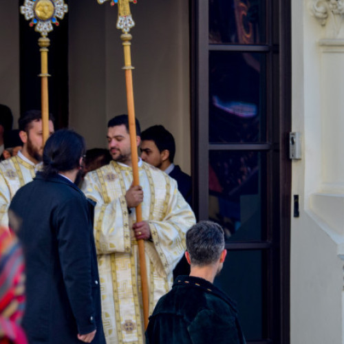 Pelerinaj impresionant la racla cu moastele Sfintei Parascheva de la Iasi