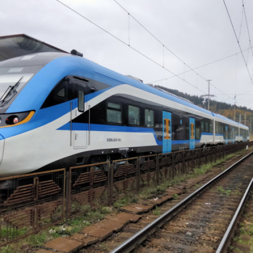 Primul tren electric chinezesc începe probele pe traseul Brașov - București - Constanța