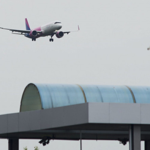 Aterizare de urgență a unui avion Wizz Air pe Aeroportul Internațional Henri Coandă