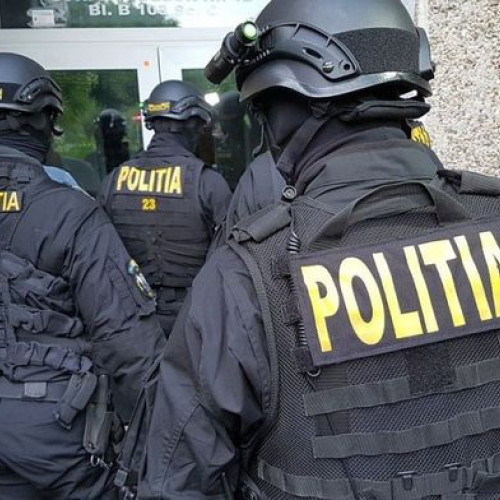 Procurorii din Botoșani efectuează percheziții într-un caz de falsificat documente