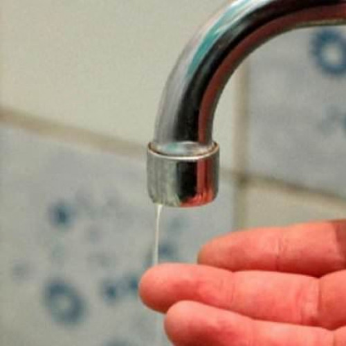 Lucrări de reparare a rezervorului de apă la Unteni
