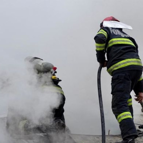 Incendiu aproape devastator într-o casă din George Coșbuc