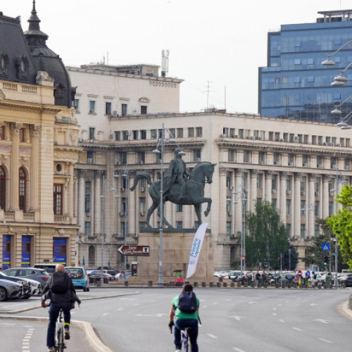 Tinerii români favorizează regimurile autoritare, conform unui studiu