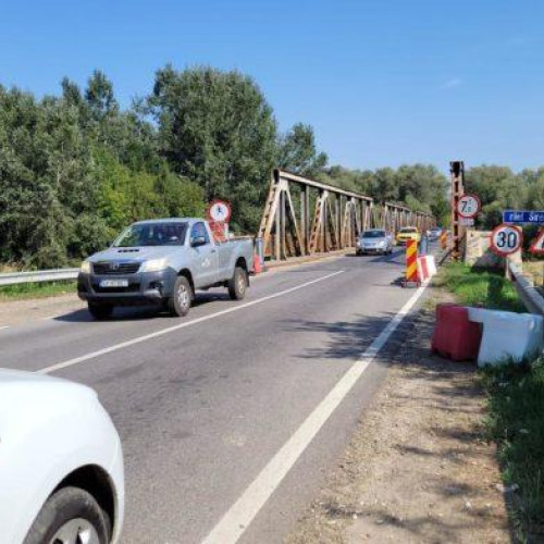 Podul istoric de peste Siret va fi înlocuit după aproape un secol de utilizare