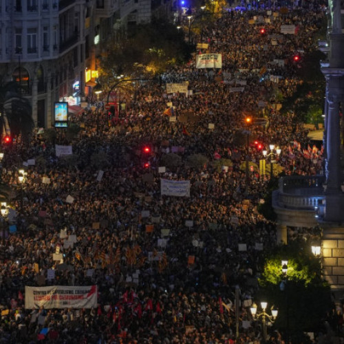 Protest masiv în Valencia împotriva gestionării inundațiilor