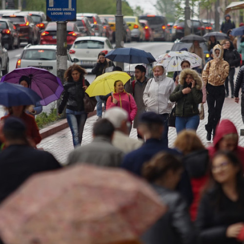 Vreme rece și primii fulgi de zăpadă în București