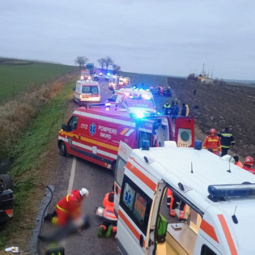 Tragedie pe DN2: Cinci persoane, inclusiv un copil de trei ani, au murit într-un accident