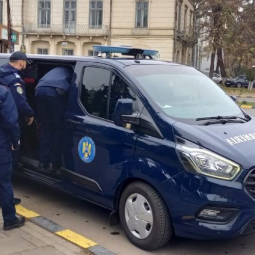 Trei adolescenți prins cu droguri în Botoșani