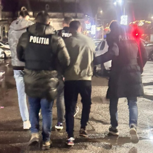 Patru tineri reținuți după ce au agresat un bărbat în Botoșani