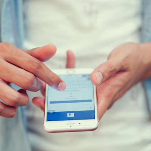Probleme de accesare a aplicației Facebook