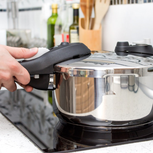 O experiență culinară inovatoare cu oala sub presiune