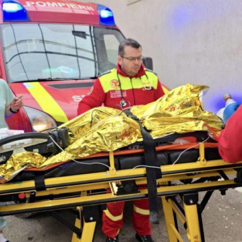 Explozie de butelie, două surori rănite grav în Horia