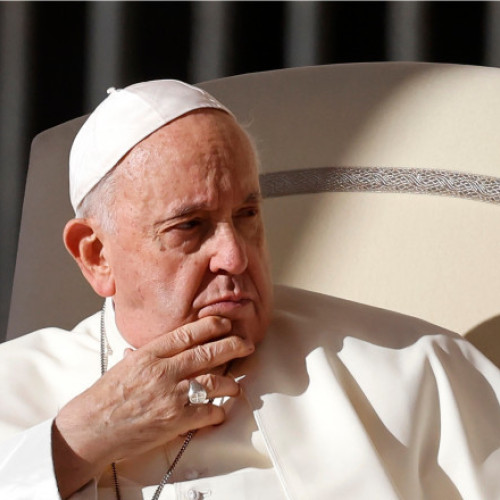 Papa Francisc rămâne internat în spital pentru tratament