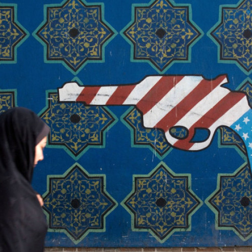 Refuzul de a purta hijab în public, risc de încarcerare în Iran