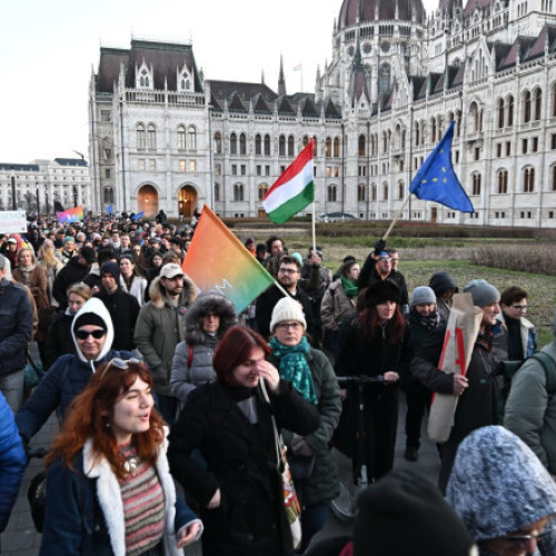 Ungaria interzice marșul Pride, stârnind proteste la Budapesta