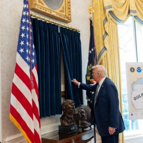 Donald Trump a remodelat Biroul Oval în stilul său opulent
