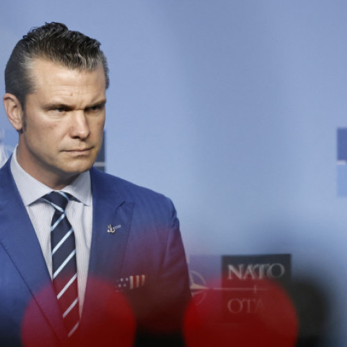 Secretarul american al Apărării, Pete Hegseth, subiect de controversă după întâlniri cu soția sa