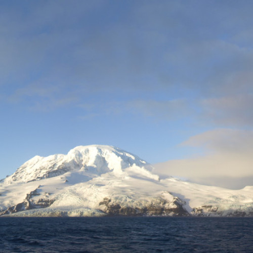 Insulele vulcanice din apropierea Antarcticii afectate de tarifele comerciale impuse de SUA