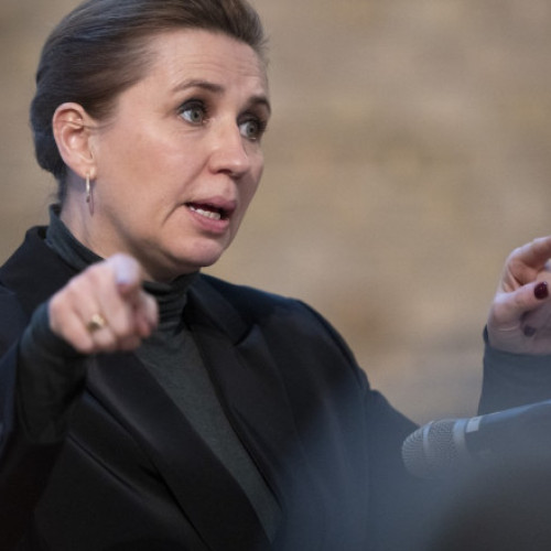 Premierul danez vrea să interzică purtarea niqab-ului și să limiteze sălile de rugăciune în școli