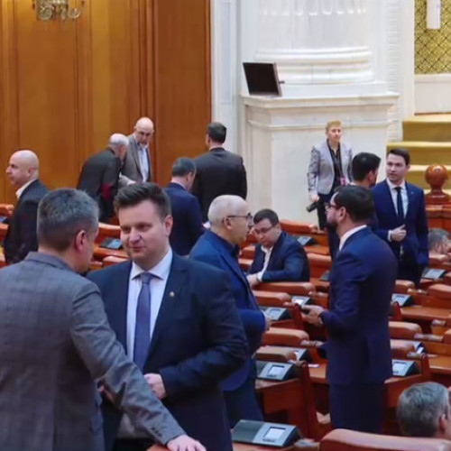 Exclusiv Sinecurile pentru politicieni, rude, foști demnitari, mai importante decât reforma. Legea, inițiată dar și blocată apoi de PSD și PNL
