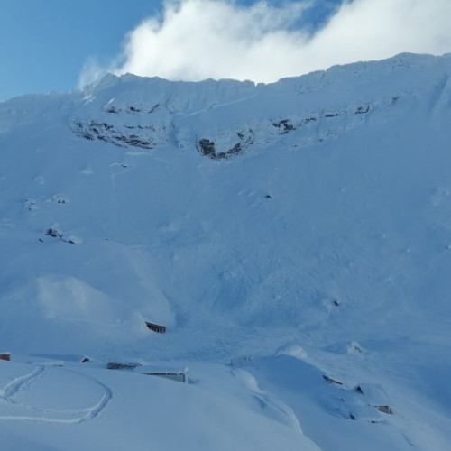 Alertă la Bâlea Lac: O avalanșă puternică a îngropat doi turiști sub zăpadă, în Munții Făgăraș