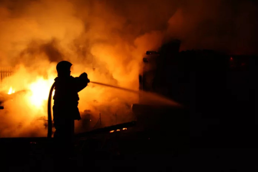 Pompierii botoșăneni gestionează 24 de intervenții, dintre care patru incendii