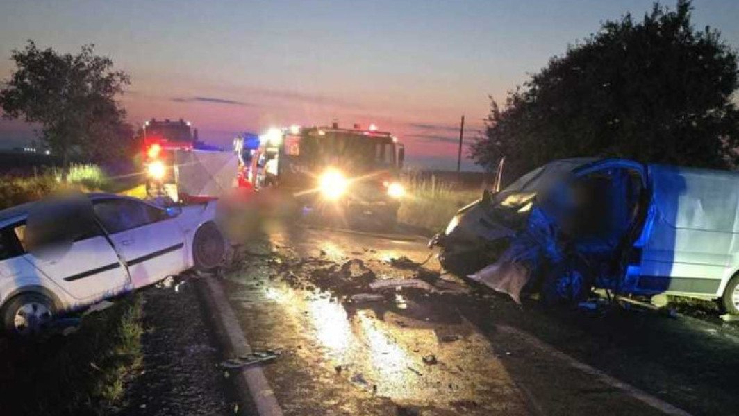 Accident grav pe DN 19 E între Sânlazăr și Chiraleu, în județul Bihor; trei persoane au murit