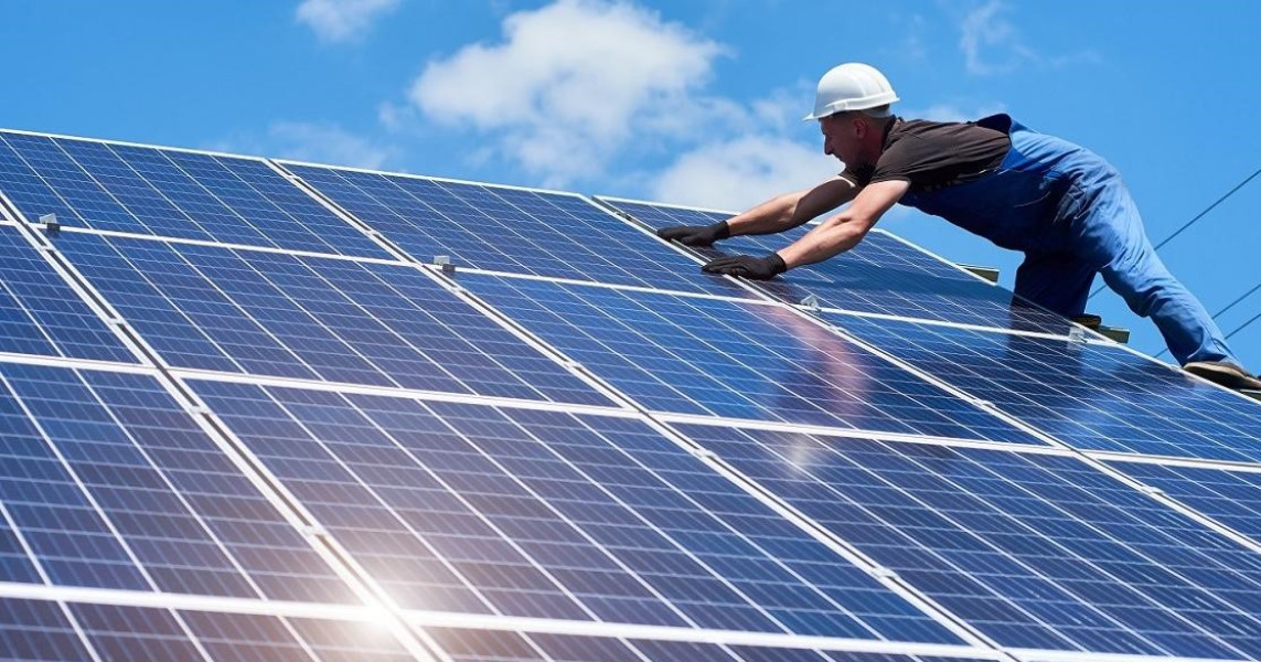 Sistem fotovoltaic al unei firme din Botoșani scos la vânzare