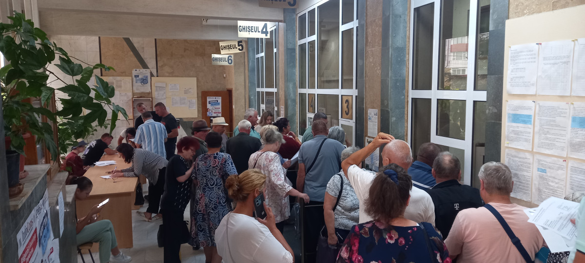 Pensiile botoșănenilor, conturi alimentate prin trezorerie vineri