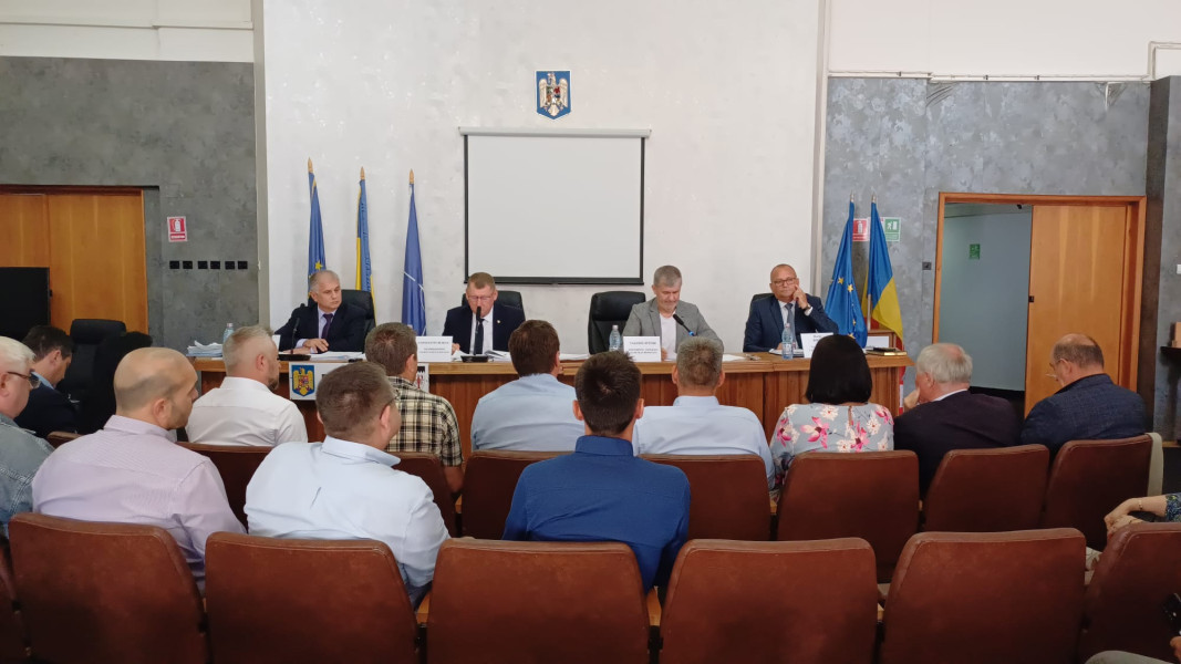 Conflict în CJ Botoșani privind finanțările pentru investiții