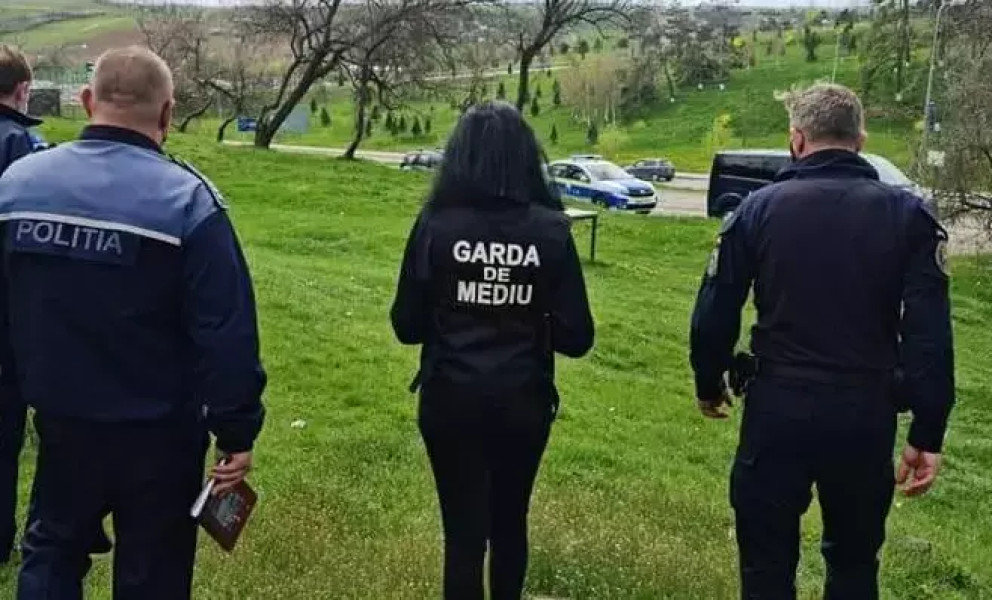 Comisarii Gărzii de Mediu din Botoșani au aplicat sancțiuni de peste 2 milioane de lei pentru gestionarea defectuoasă a deșeurilor