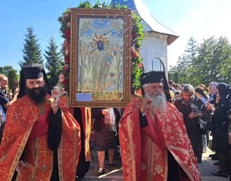 Credincioșii se adună la mănăstirea Gorovei pentru hramul icoanei Sfântului Ioan Botezătorul