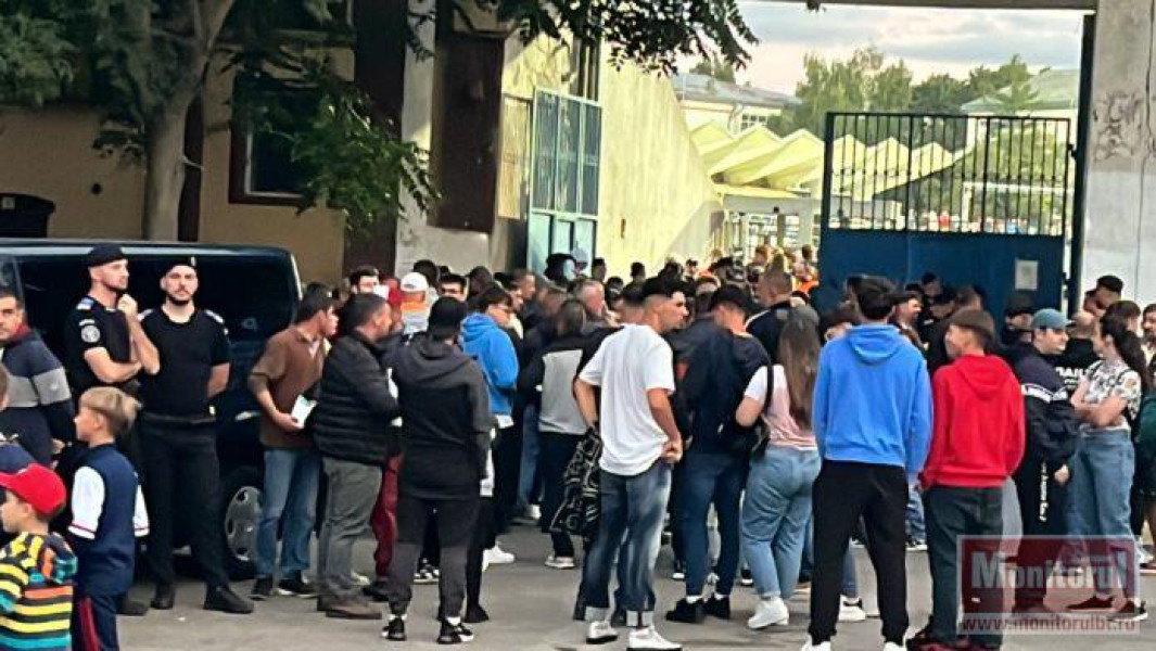 Stadionul Municipal plin cu o oră înaintea meciului FC Botoșani - FCSB