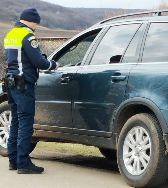 Acțiune a poliției pentru siguranța la trecerile feroviare din Botoșani