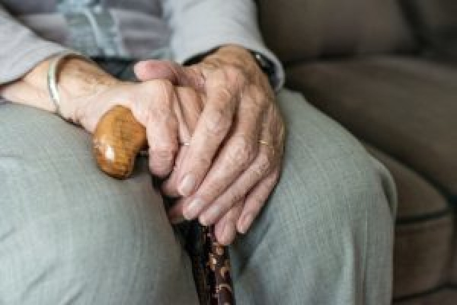 Medici și cercetători: suplimentele anti-îmbătrânire nu au dovezi clare de eficiență