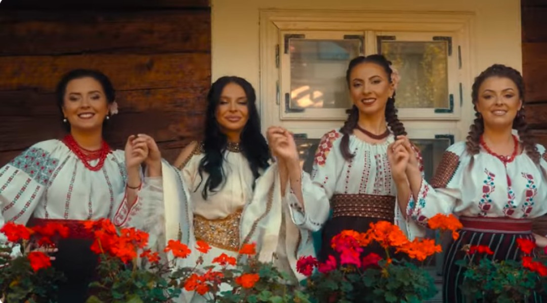 Francisca lansează o piesă cu influențe folclorice alături de Fetele din Botoșani