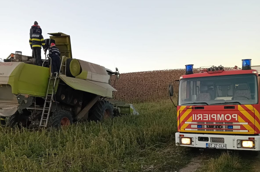 Incendiu la o combină agricolă în localitatea Hlipiceni, intervenție promptă a pompierilor